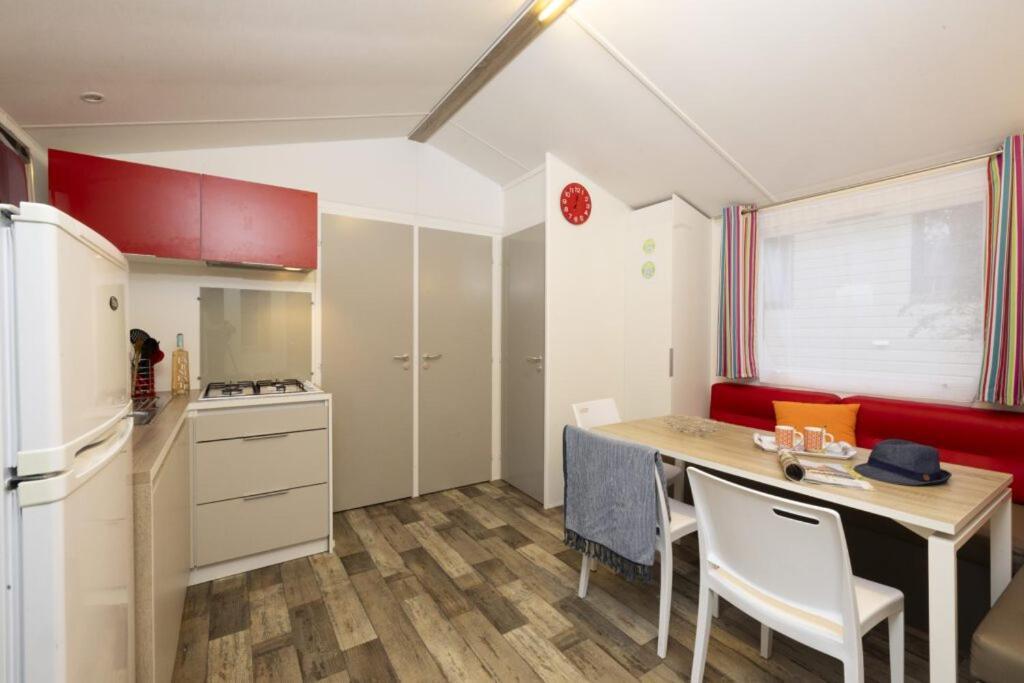 Camping Ushuaia Villages Au Bois Joli Andryes المظهر الخارجي الصورة